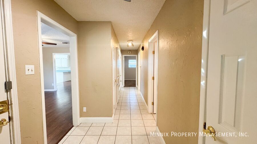 Building Photo - 5502 9th St