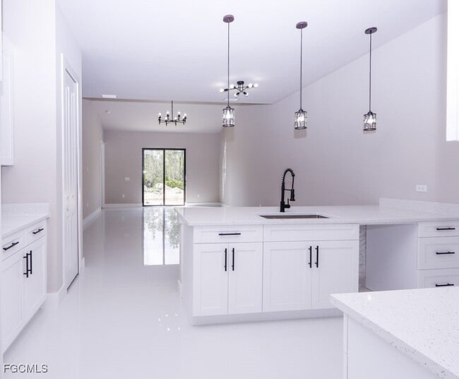 Building Photo - 219 Greenbriar Blvd