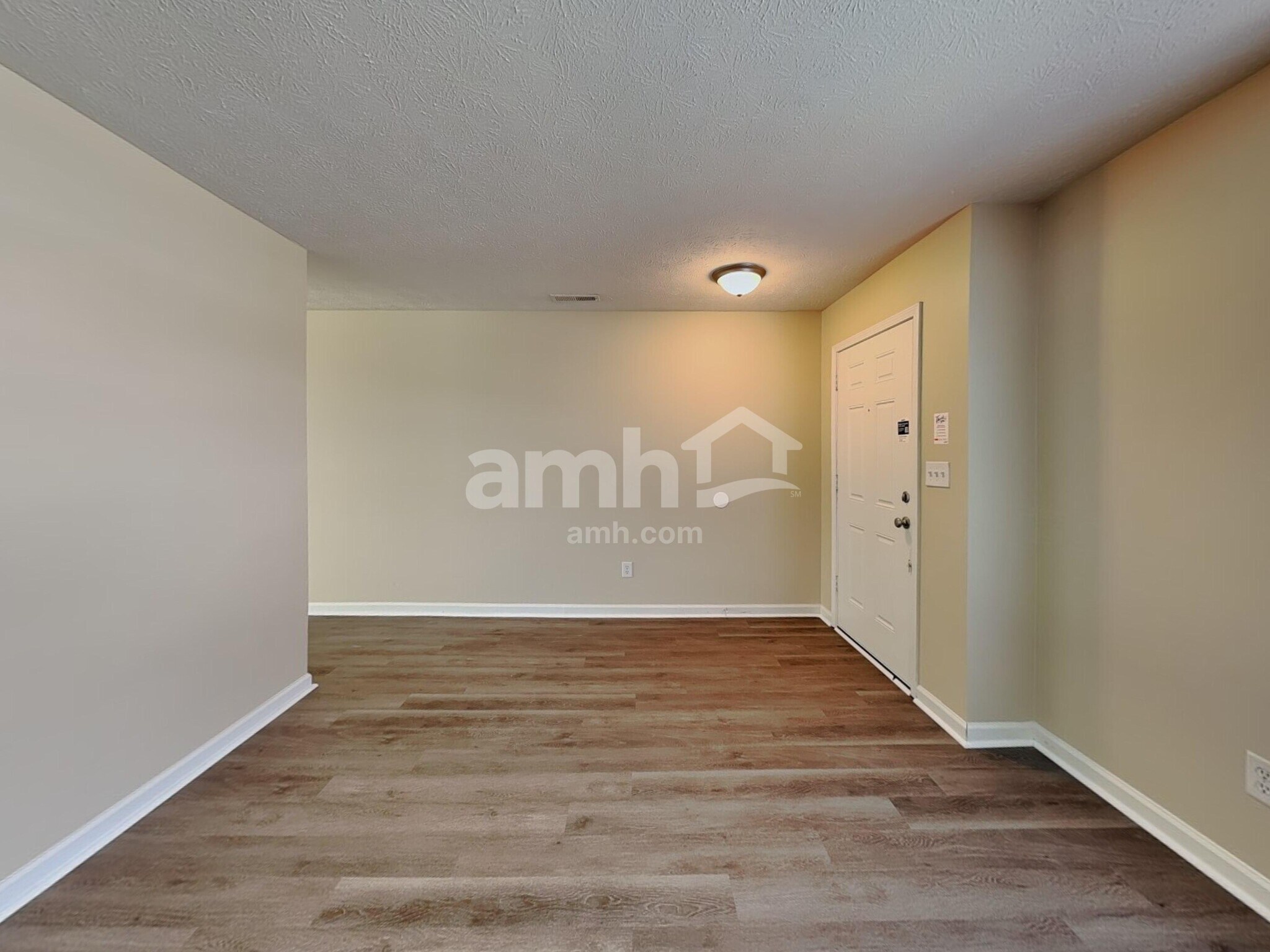 Building Photo - 803 Green Woods Dr