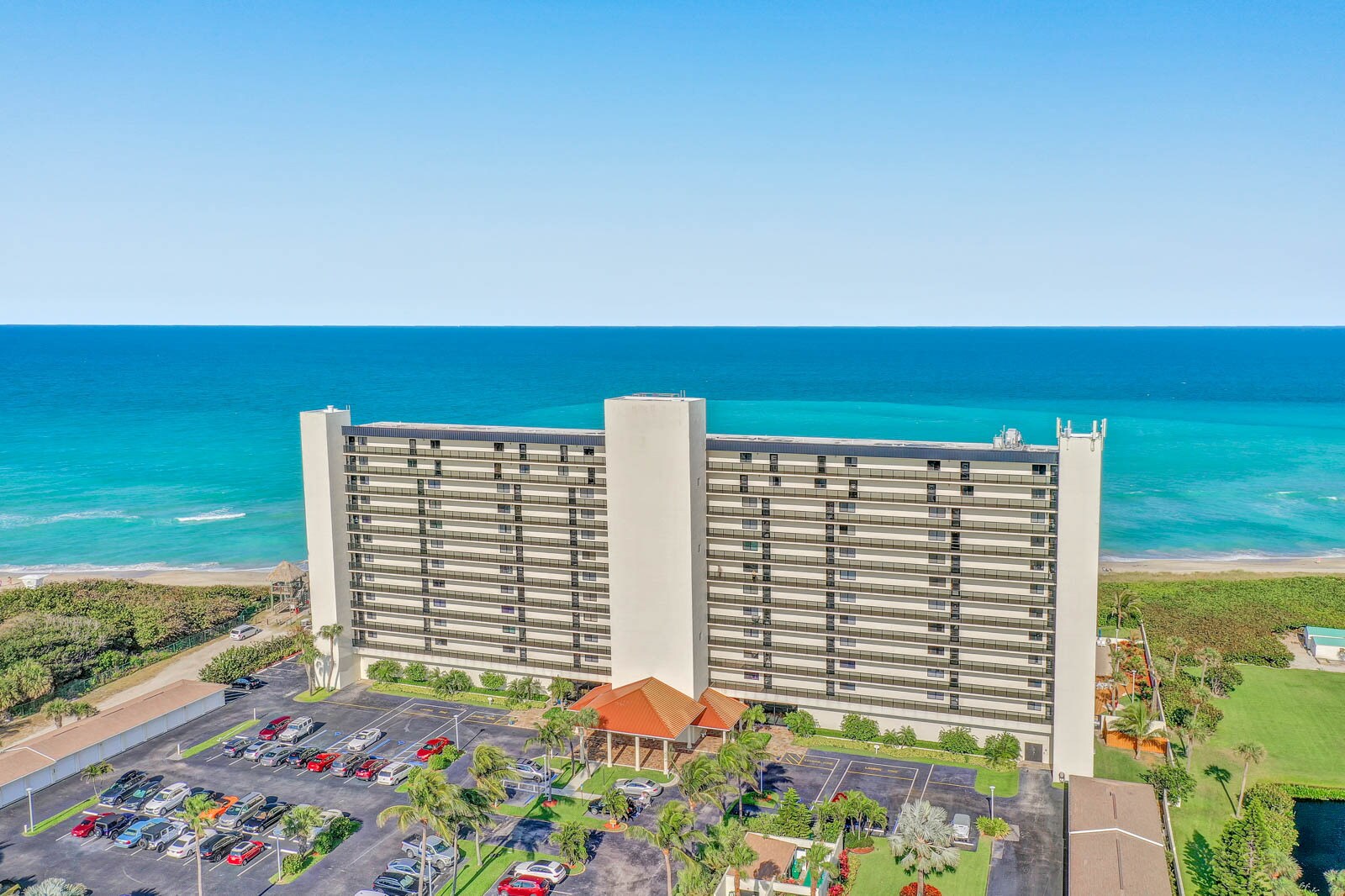 Building Photo - 10410 S Ocean Dr