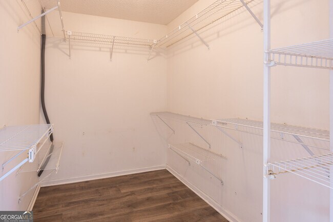 Building Photo - 112 Glendale Dr