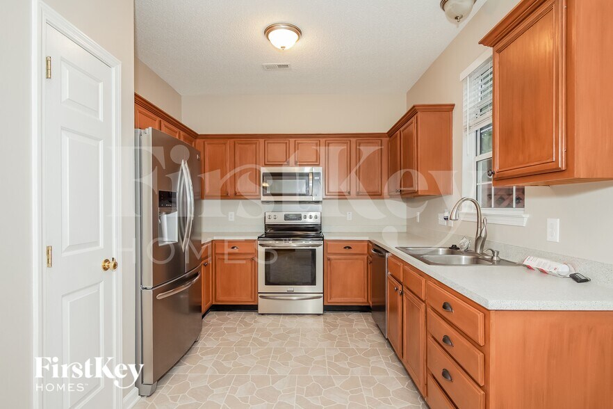 Building Photo - 1822 Sugar Hollow Dr