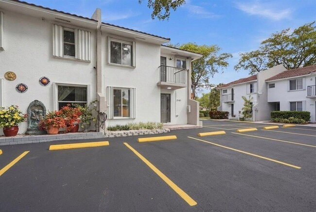 Building Photo - 3940 NW 76th Terrace