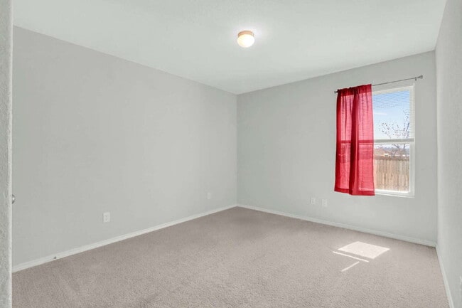 Building Photo - "Charming 3-Bedroom, 2-Bath Home Retreat with Solar Panels! 10% off for active service members!"