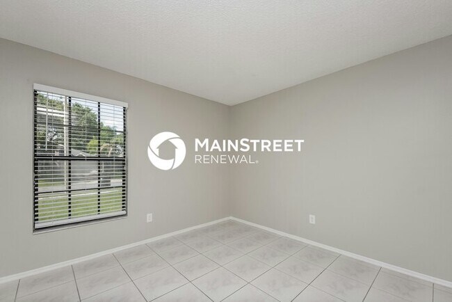 Building Photo - 3 Bedroom Pet-Friendly Home in ORLANDO, FL with Main Street Renewal