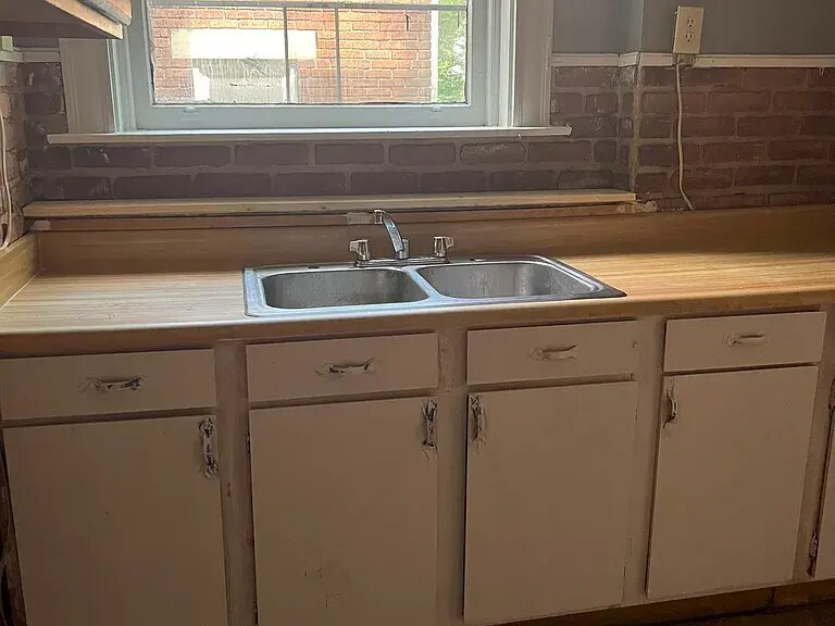 Building Photo - 857 Blair Ave