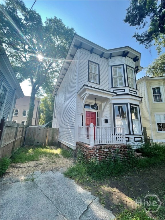 Building Photo - 906 Barnard St