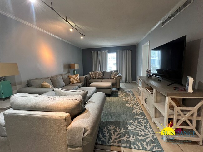 Building Photo - Destin furnished condo INCLUDES A BOAT SLI...