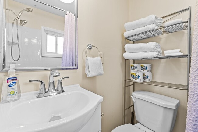 Building Photo - 9 Lafountain St