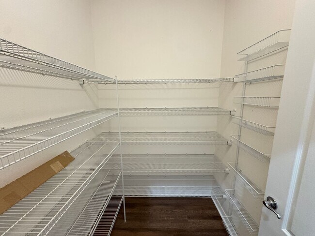 Building Photo - $300 off of a month of rent!! Experience the Epitome of Lakeside Luxury Living — For Rent in Narc...