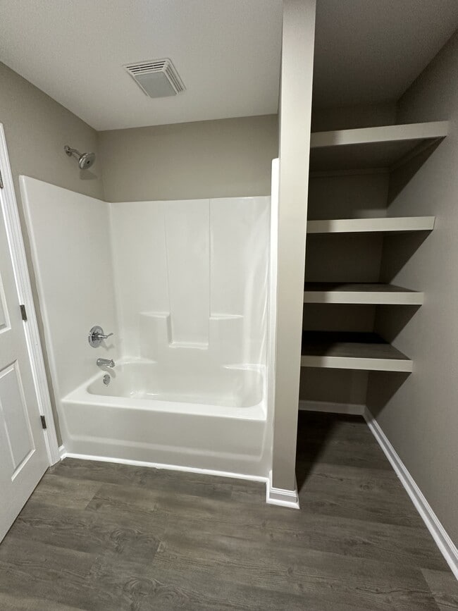 Building Photo - 305 E 22nd St