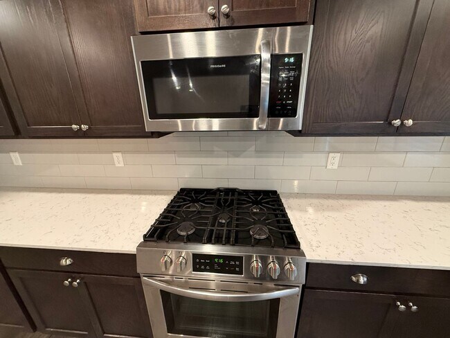Building Photo - Spacious, modern 5-bed, 2.75-bath in sought-after Daisy Crossing Community in Sultan