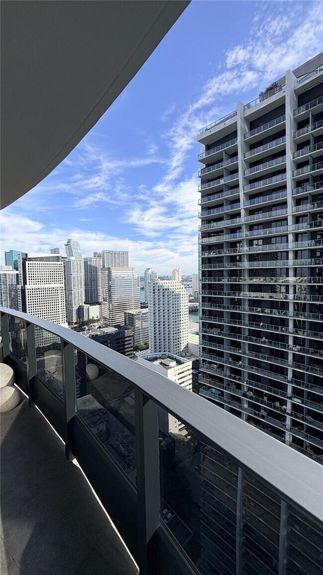 Building Photo - 1000 Brickell Plaza