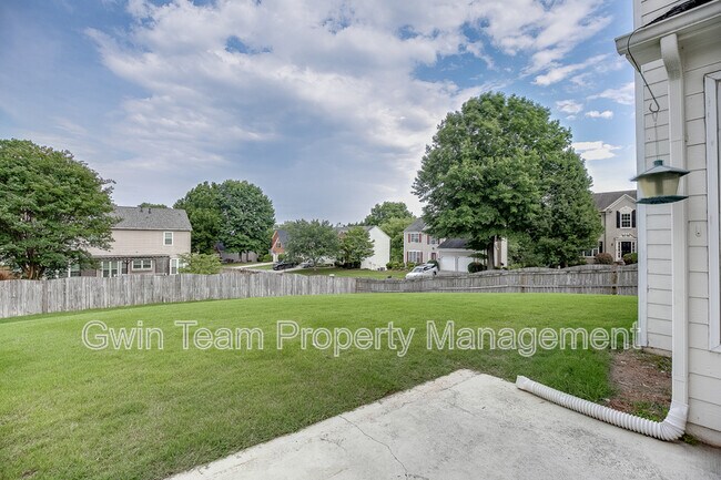 Building Photo - 305 Leatherman Ct
