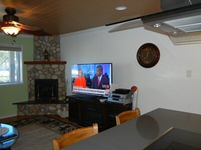 Living Room - 3344 Sandy Way