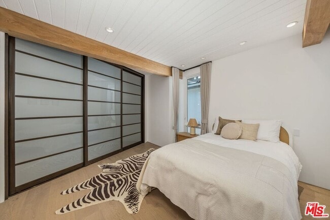 Building Photo - 24112 Malibu Rd