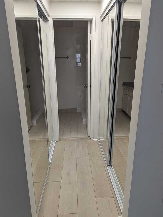 Closets - 2960 W 235th St