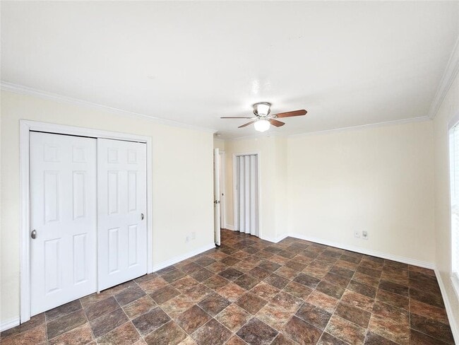Building Photo - 1204 De Boll St