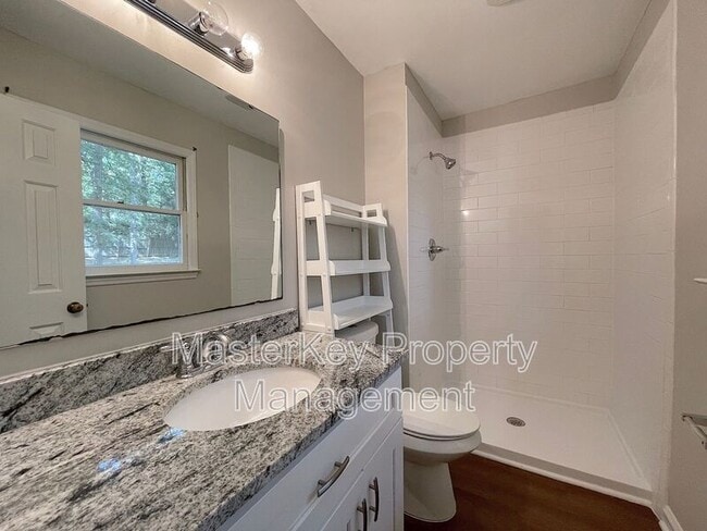 Building Photo - 3002 Appling Way