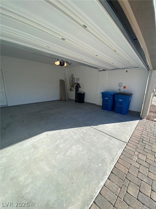 Building Photo - 5662 Tinar St