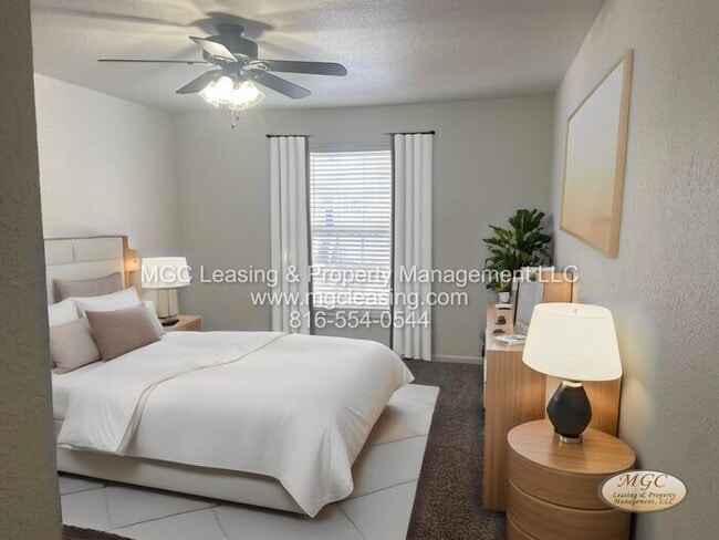 Building Photo - Creekwood Park Townhomes - At Last, This I...