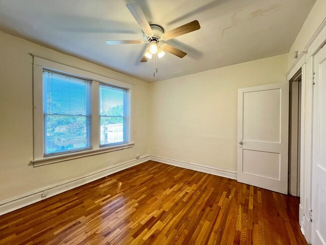 Building Photo - 911 St Rita Ave