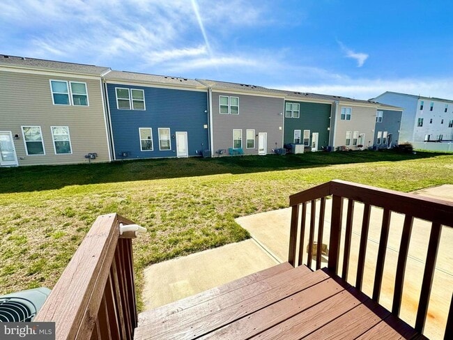 Building Photo - 76 Filbert Dr