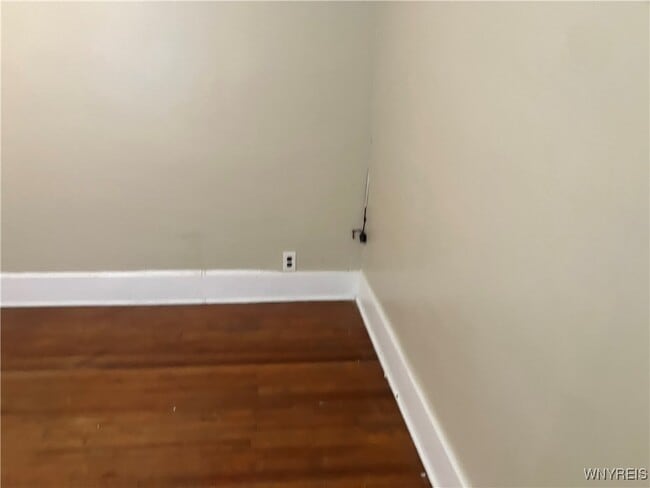 Building Photo - 2253 Niagara St