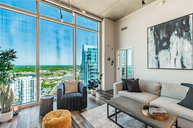 Building Photo - 777 N Ashley Dr