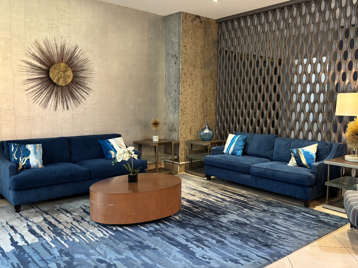 Lobby - 1011 Arlington Blvd