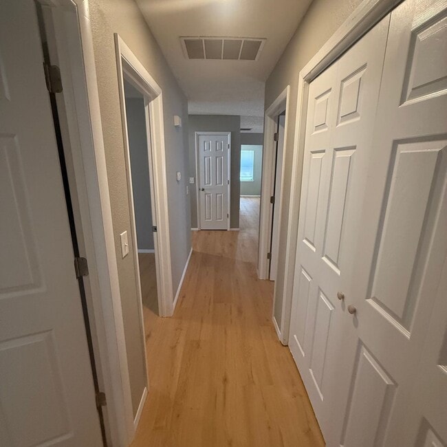Building Photo - remodeled 3 bedroom 2 bathroom home