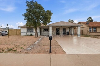 Building Photo - 6201 W Acoma Dr