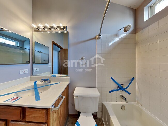 Building Photo - 12 W Country Walk Dr