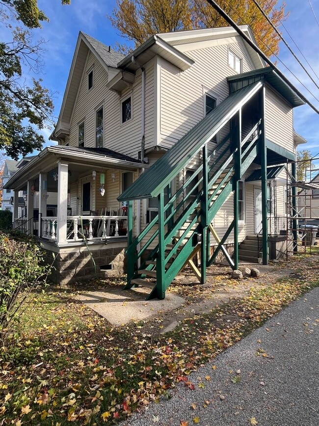 Building Photo - 312-B Washington