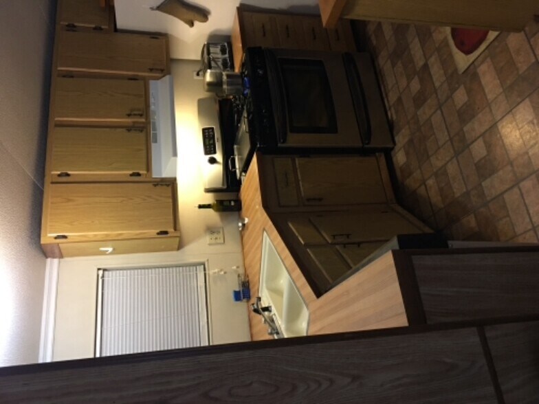 Building Photo - 6209 Angle Dr