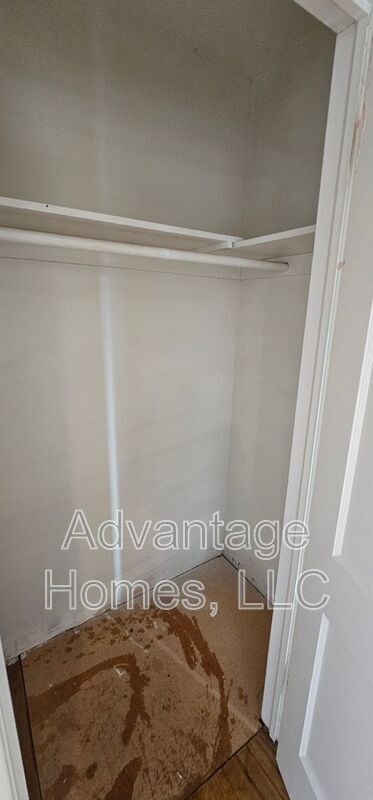 Building Photo - 4504 Terrace St