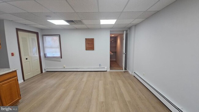 Building Photo - 117 S Warren St