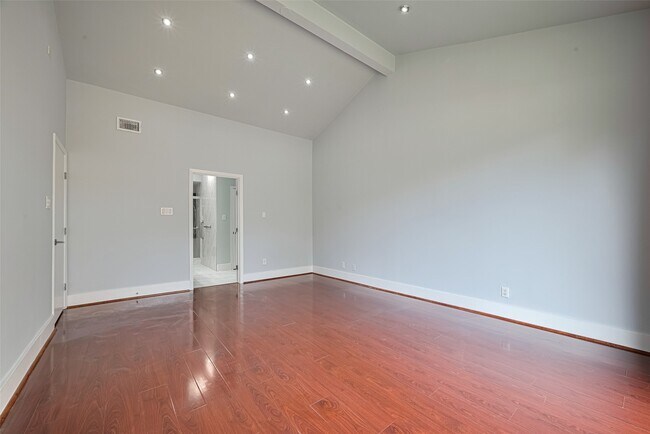 Building Photo - 1014 Fleetwood Pl Dr