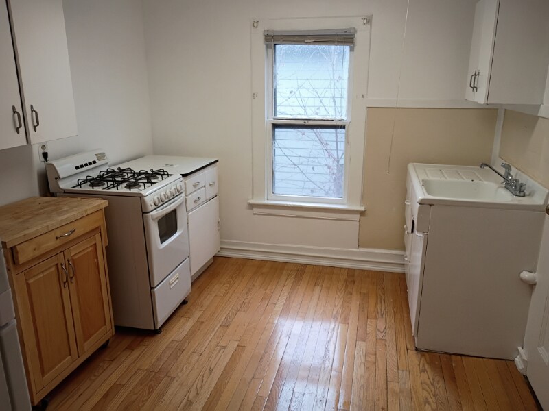 Building Photo - 6 Serrell Ave