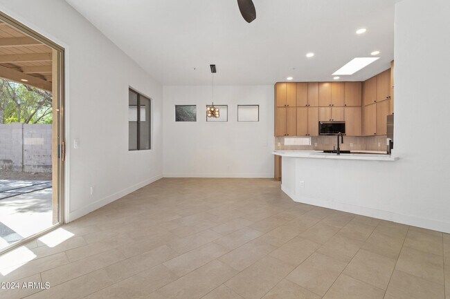 Building Photo - 14971 N 100th Way