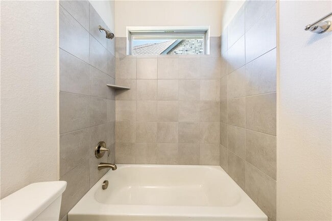 Building Photo - 844 Paseo de Castana Wy