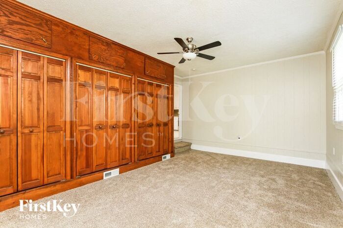 Building Photo - 6235 Lynwood Dr NW