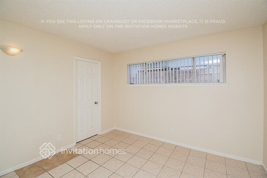 Building Photo - 5208 Mountain View Dr