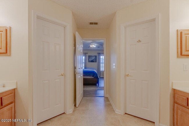 Building Photo - 4393 Pebble Brook Dr