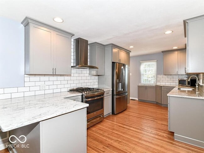 Building Photo - 2407 Baur Dr