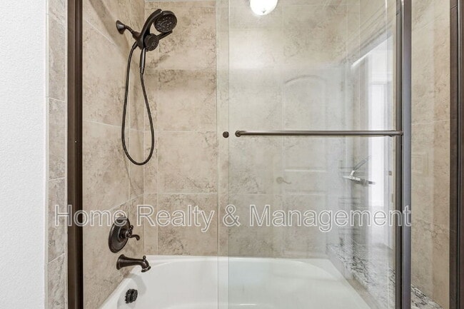 Building Photo - 14325 N Santa Fe St