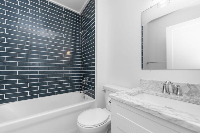 Building Photo - 5119 Blaesi St