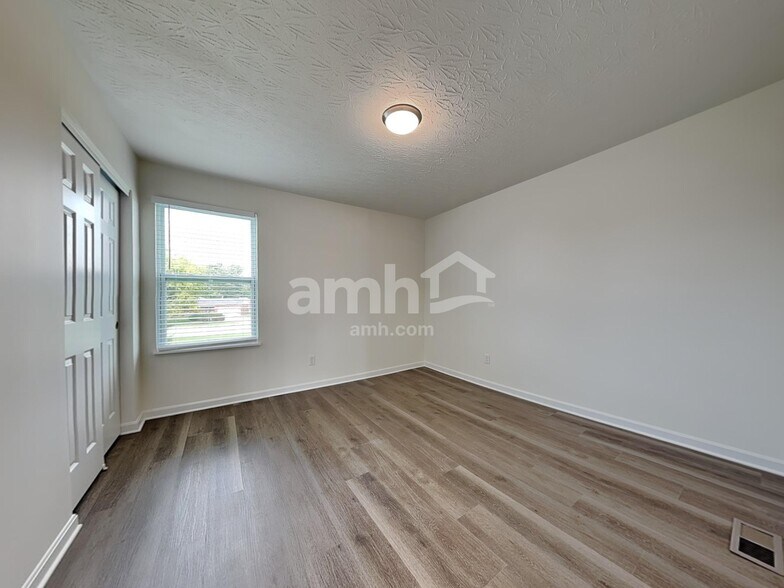 Building Photo - 817 Prescot Cir