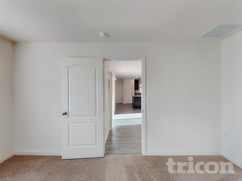 Building Photo - 6204 Dolostone Dr