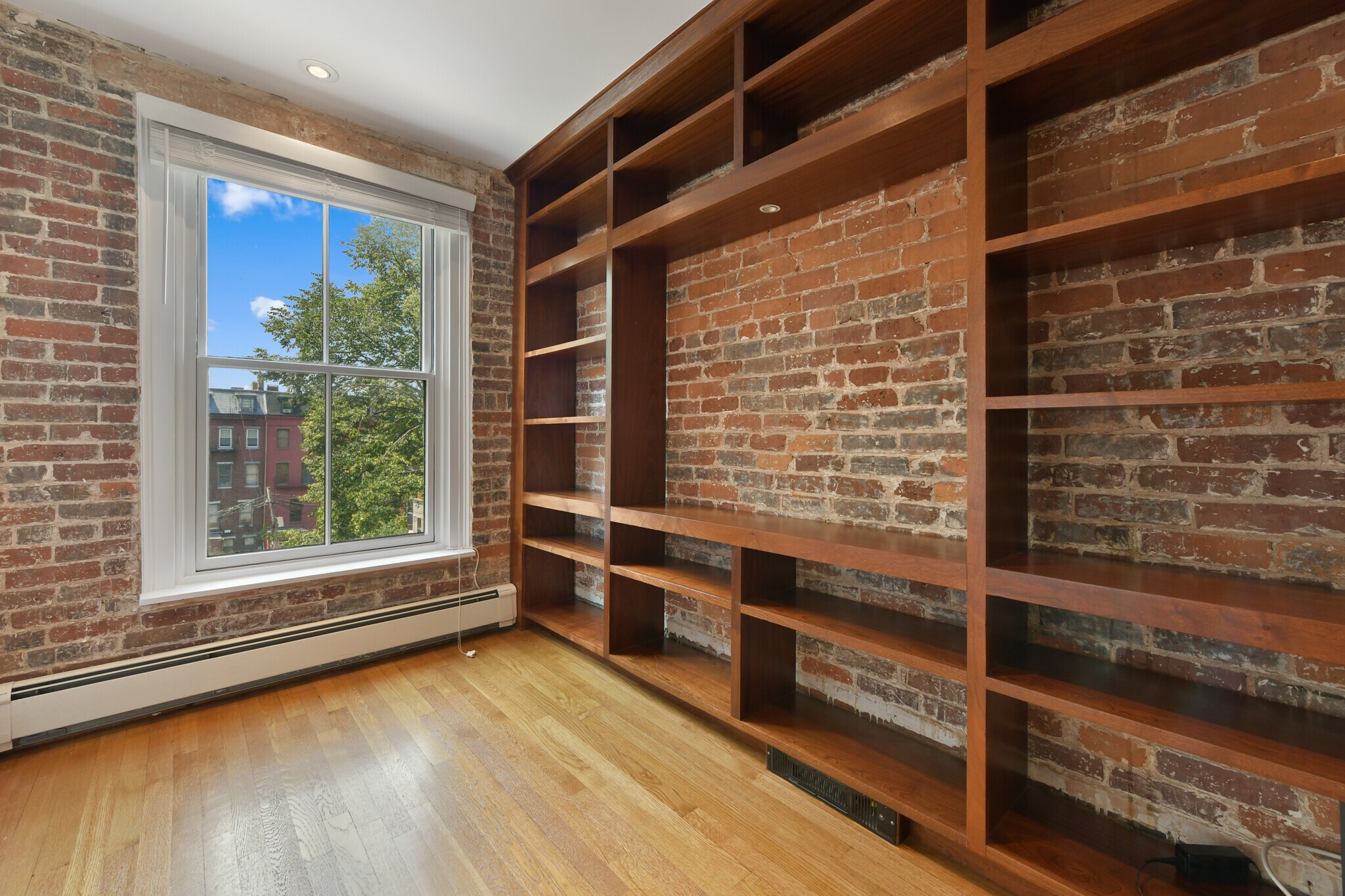 Building Photo - 71 Rutland St
